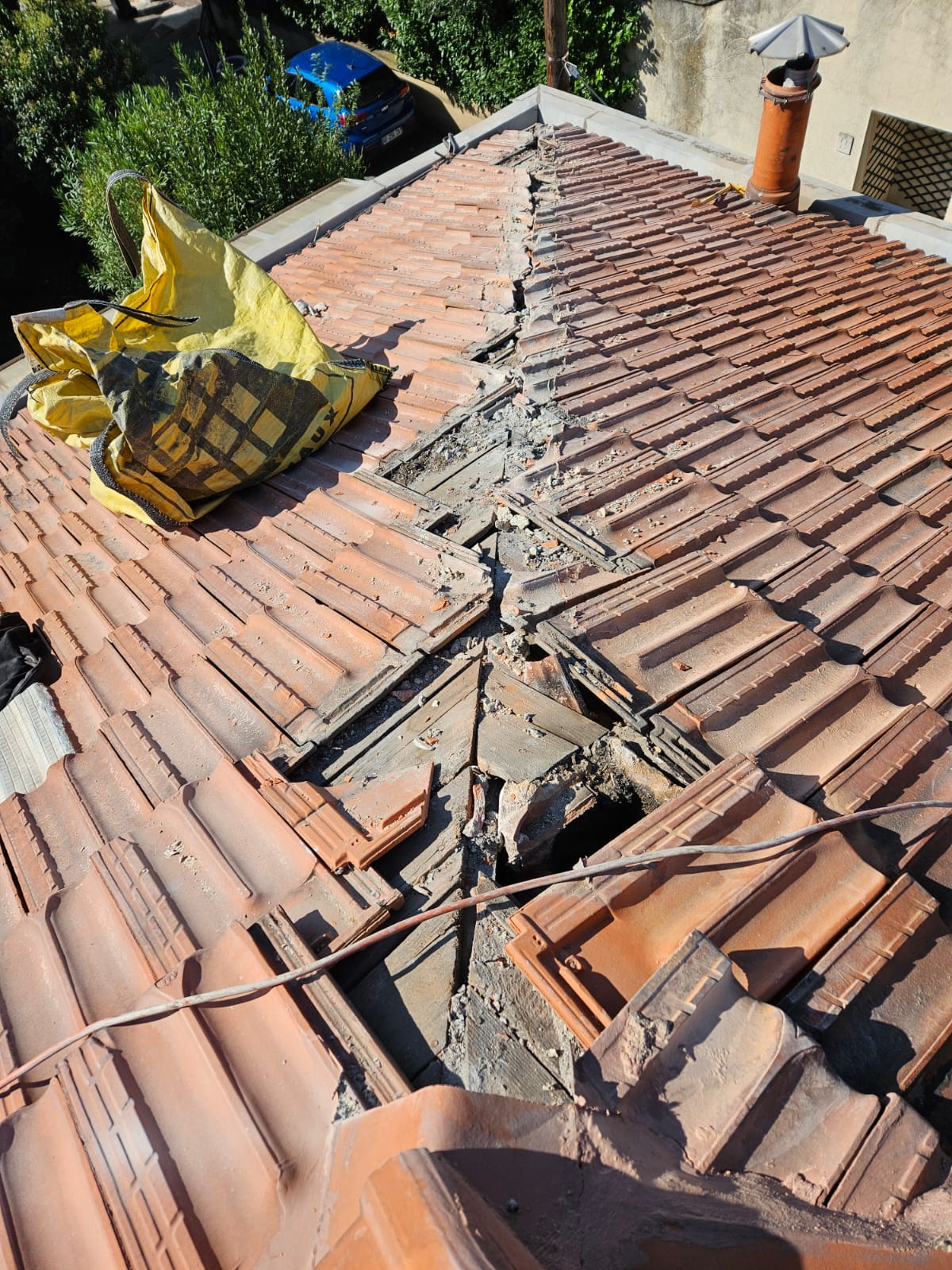 Remplacement arĂȘte avant toiture-avignon